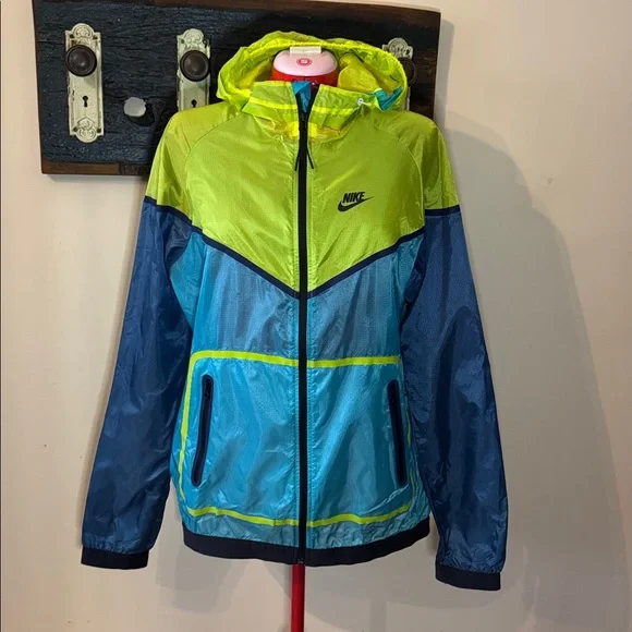 Nike Tech Hyperfuse Windrunner Colorblock Jacket Size Large - Picture 2 of 14